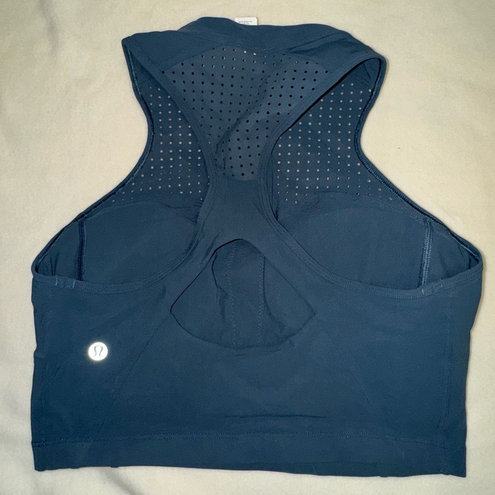 Lululemon-Unleash Strength Sports Bra.